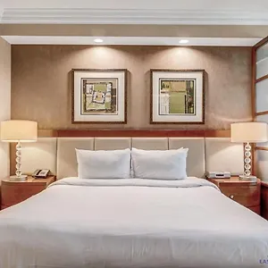 https://mgm-signature-21-609-strip-view-jacuzzi-studio.las-vegashotels.net